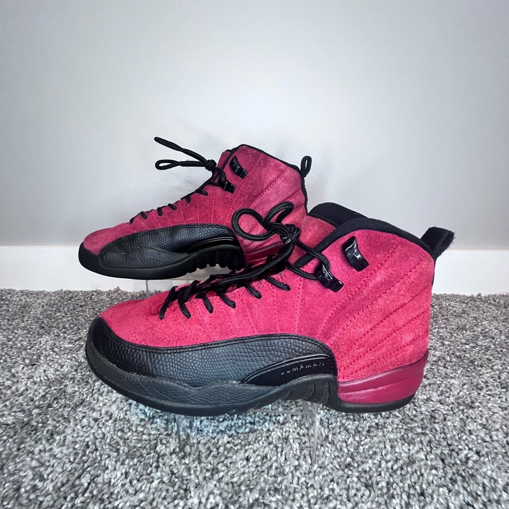 ordan 12 Retro Varsity Red Black Reverse Flu Game Women’s 7.5